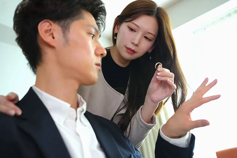 Người vợ đi đi giã ngoại, ông xã ở nhà bị nhỏ em cô vợ gạ làm tình không trượt phát nào
